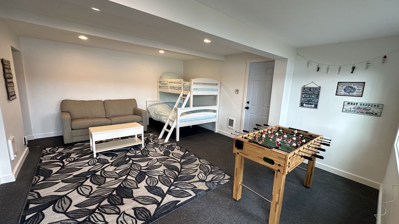 Photo of Bedroom in Grapeview