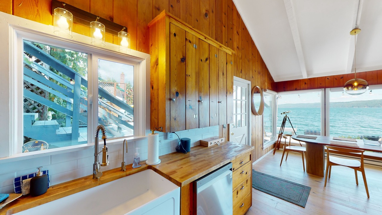 Photo of Kitchen in Hoodsport