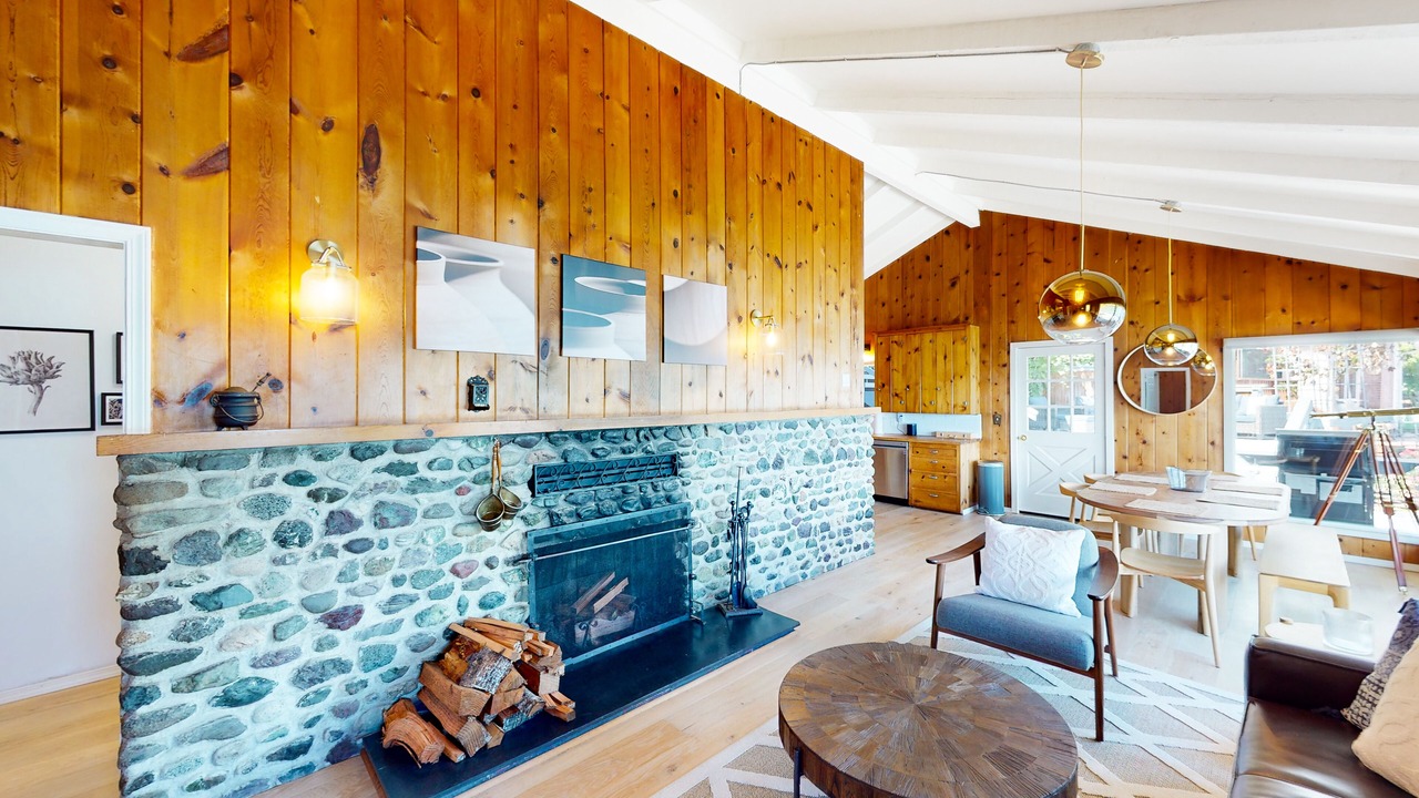 Photo of Livingroom in Hoodsport