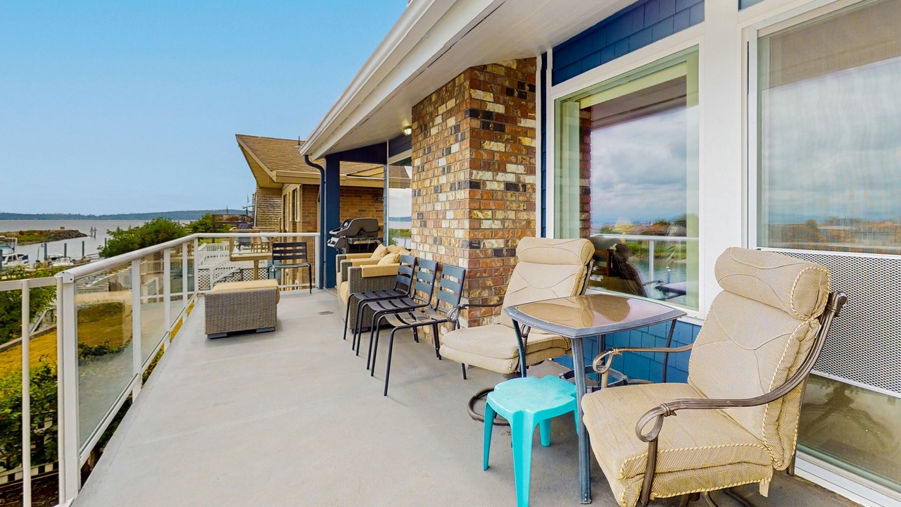 Photo of Patio Balcony in Oak Harbor