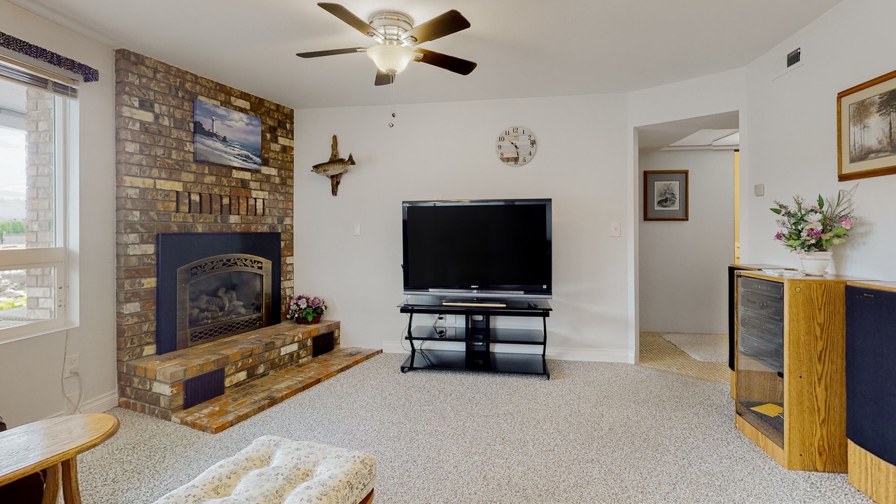 Photo of Livingroom in Oak Harbor