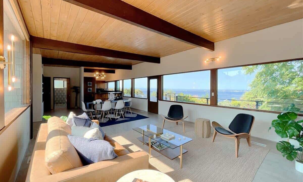 Photo of Livingroom in Port Angeles