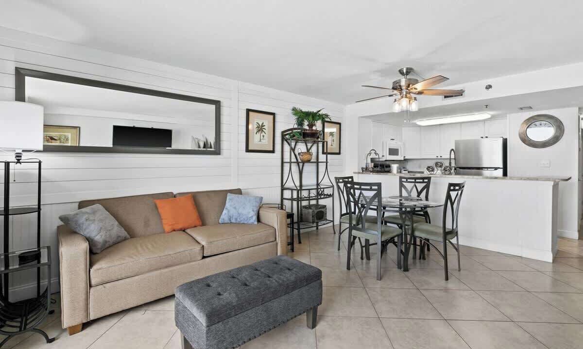 Photo of Livingroom in Destin