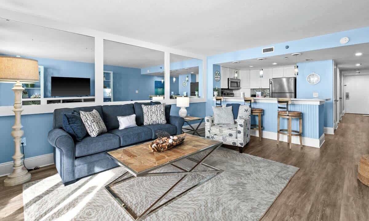 Photo of Livingroom in Destin