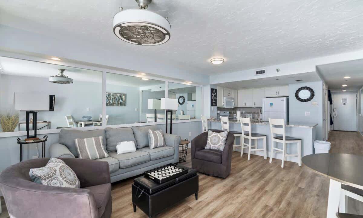 Photo of Livingroom in Destin