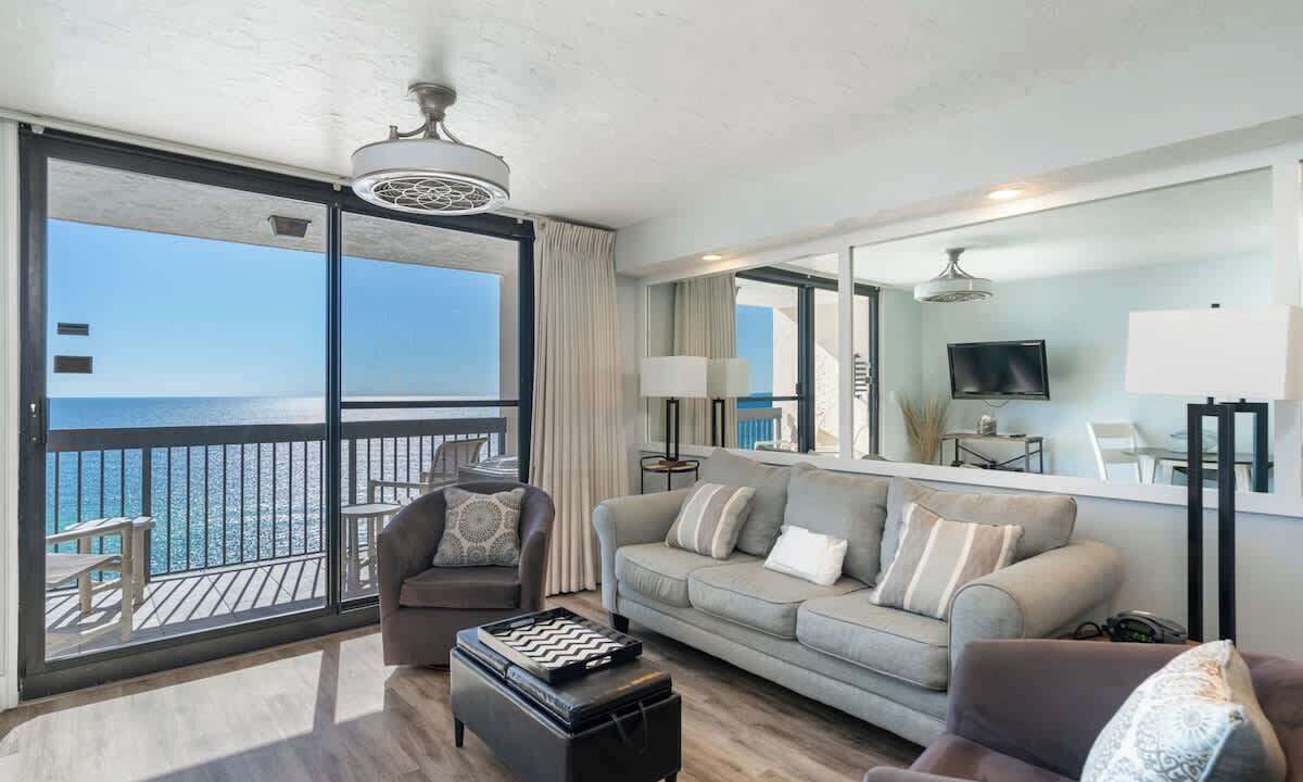 Photo of Livingroom in Destin