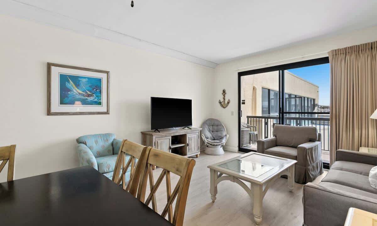 Photo of Livingroom in Destin