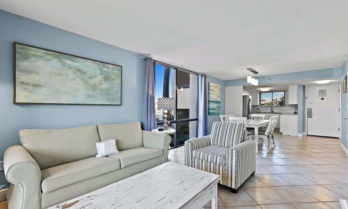 Photo of Livingroom in Destin