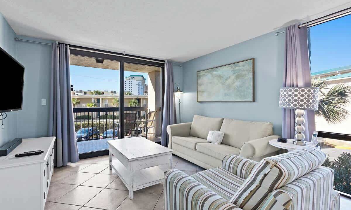 Photo of Livingroom in Destin