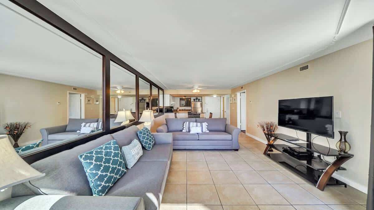 Photo of Livingroom in Destin