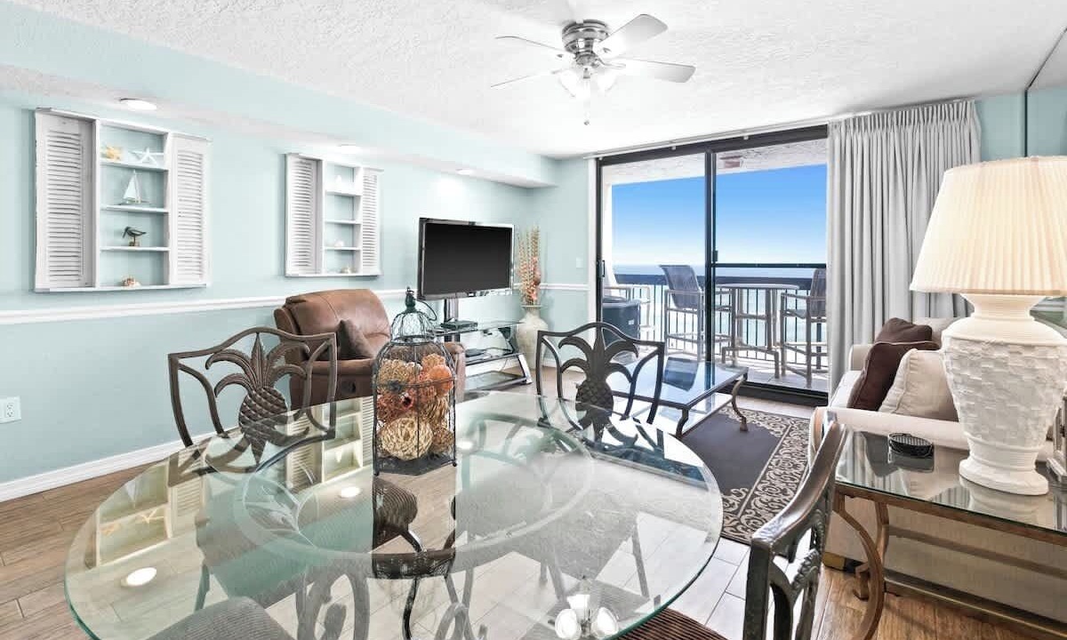 Photo of Livingroom in Destin