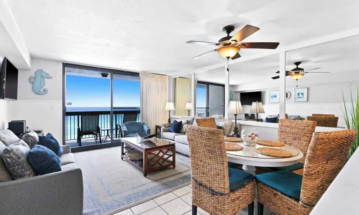 Photo of Livingroom in Destin