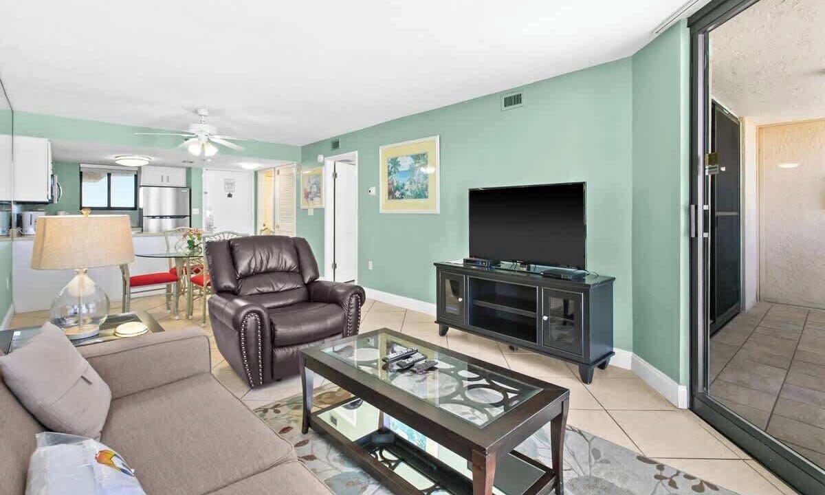 Photo of Livingroom in Destin