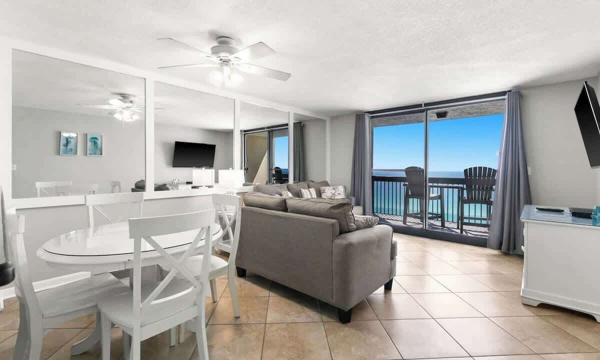 Photo of Livingroom in Destin