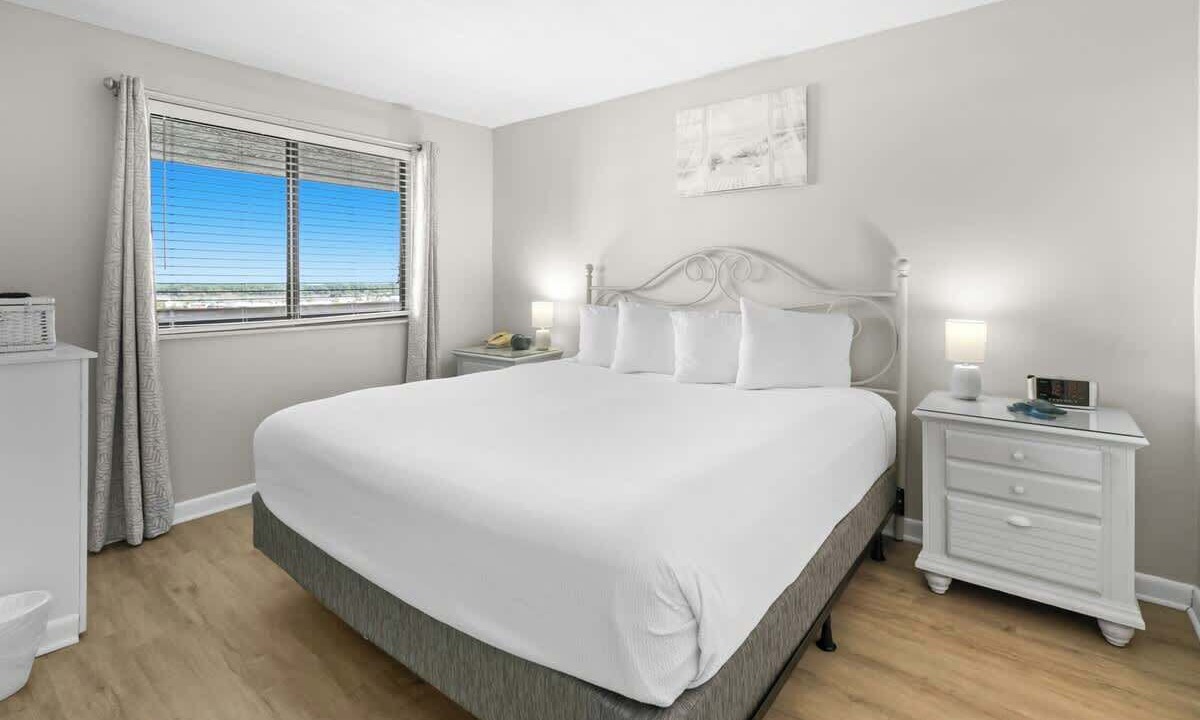 Photo of Bedroom in Destin