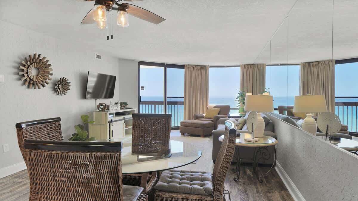 Photo of Livingroom in Destin