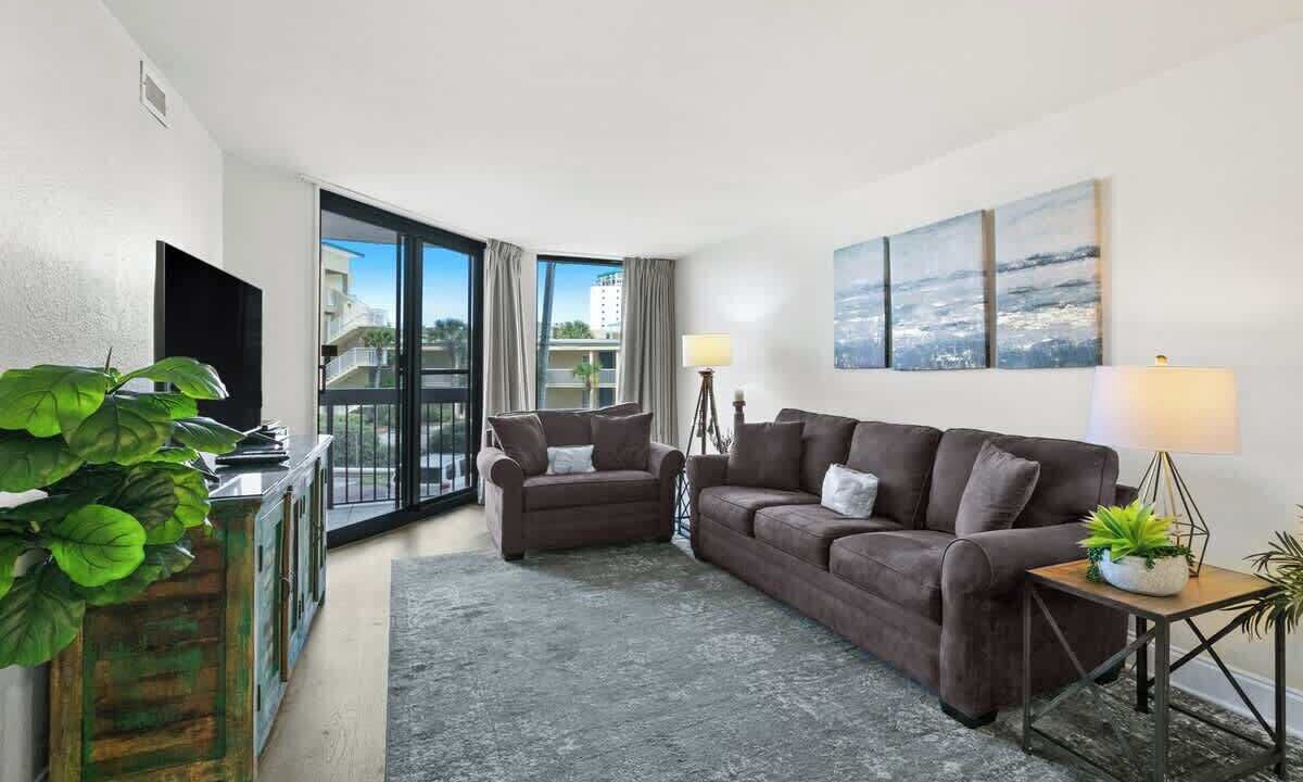 Photo of Livingroom in Destin
