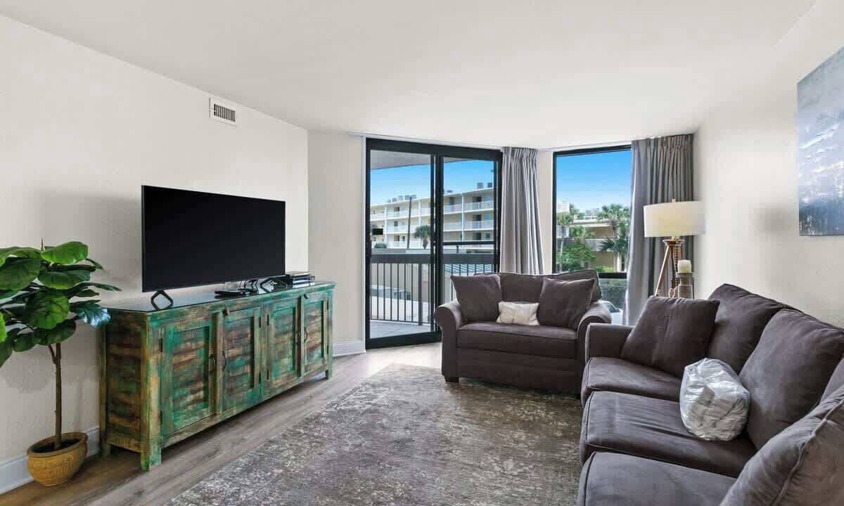 Photo of Livingroom in Destin