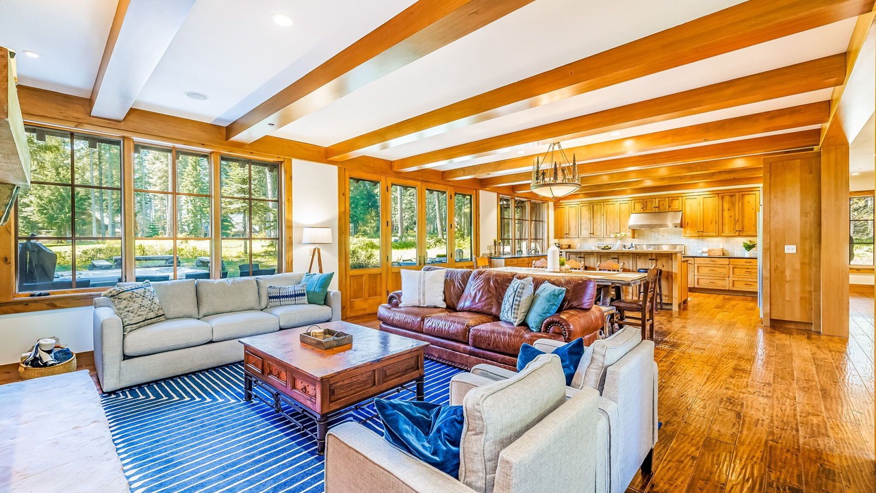 Photo of Livingroom in Cle Elum