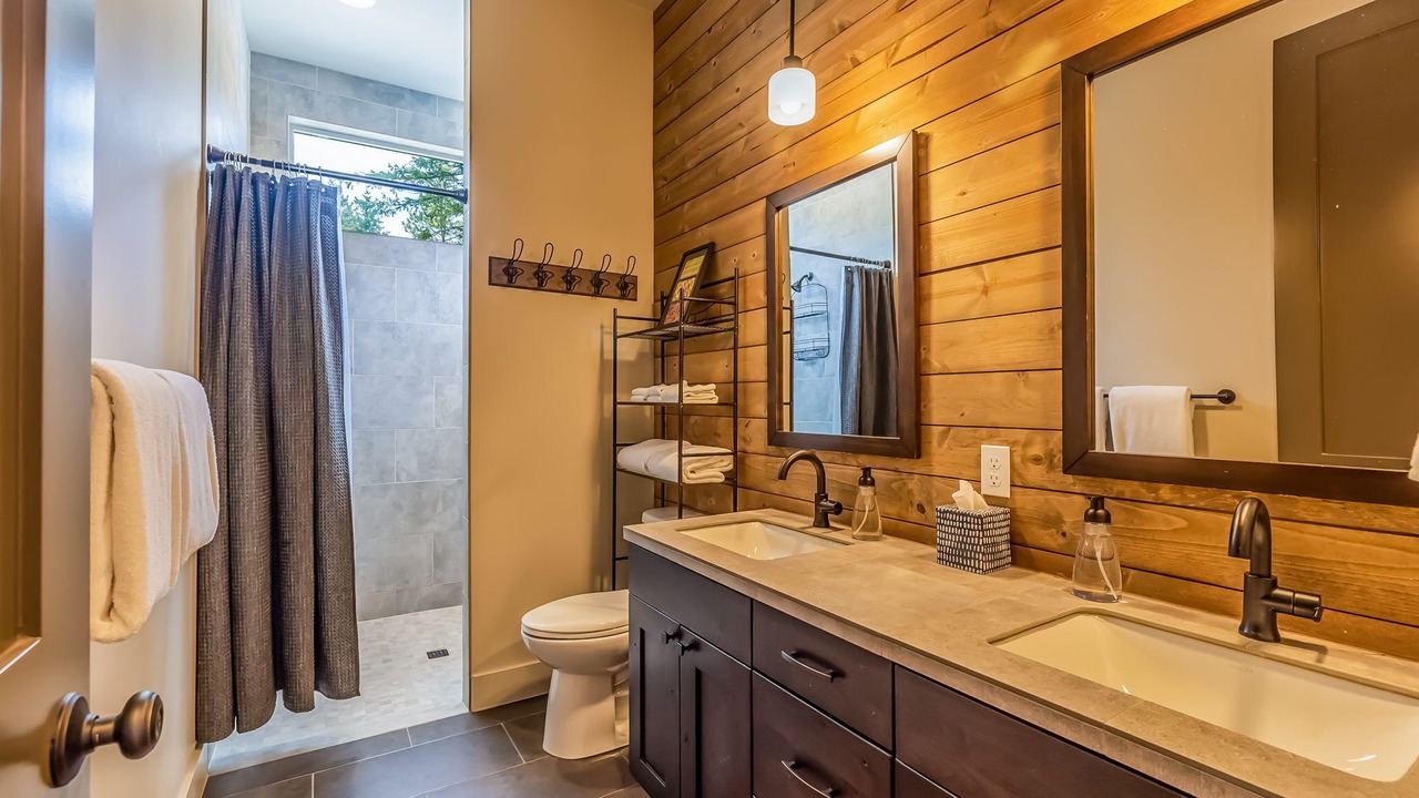 Photo of Bathroom in Ronald