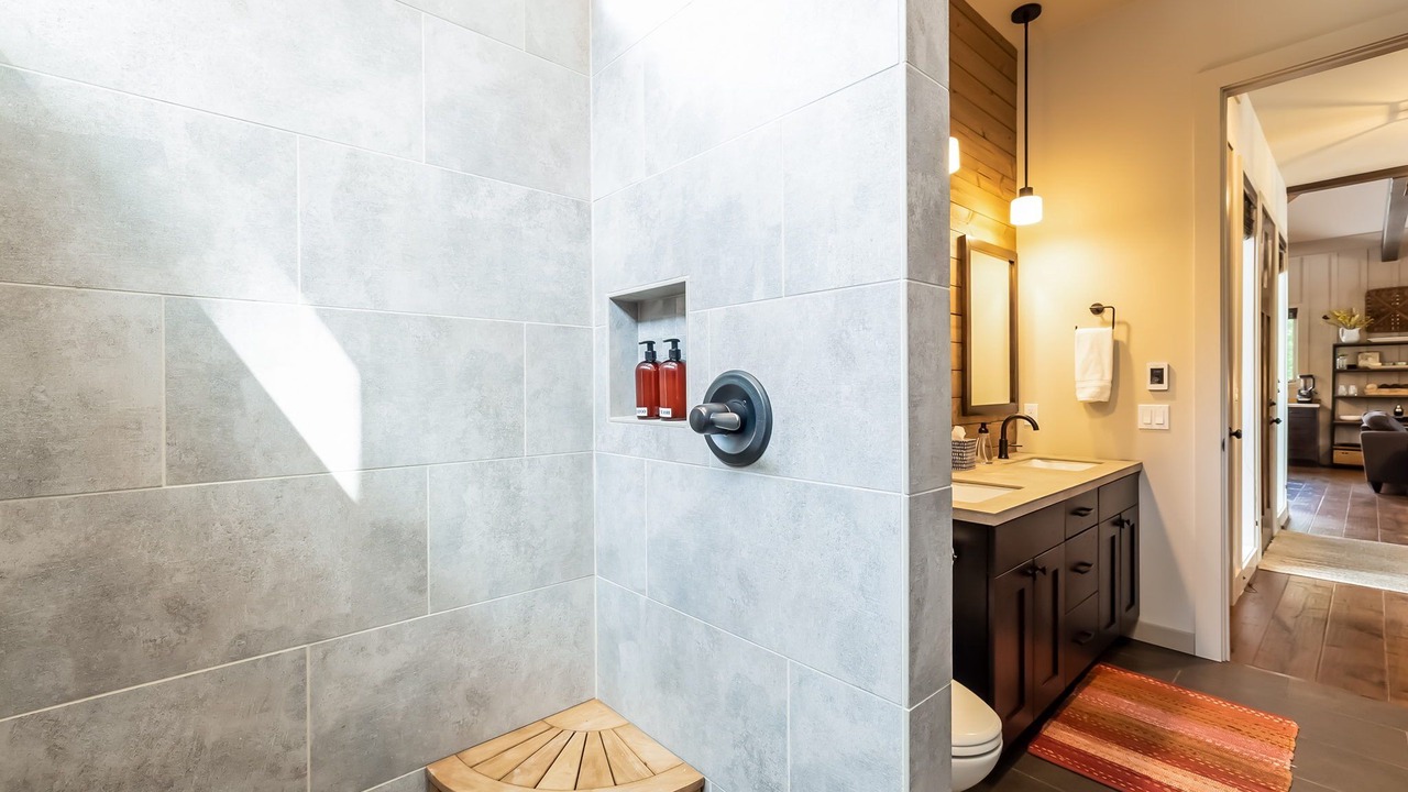 Photo of Bathroom in Ronald
