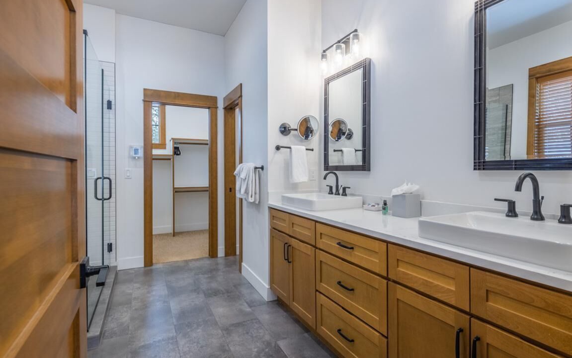 Photo of Bathroom in Cle Elum