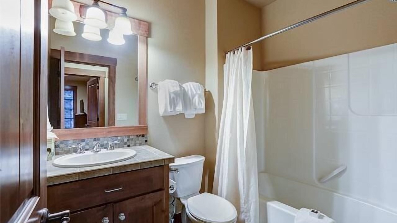 Photo of Bathroom in Cle Elum