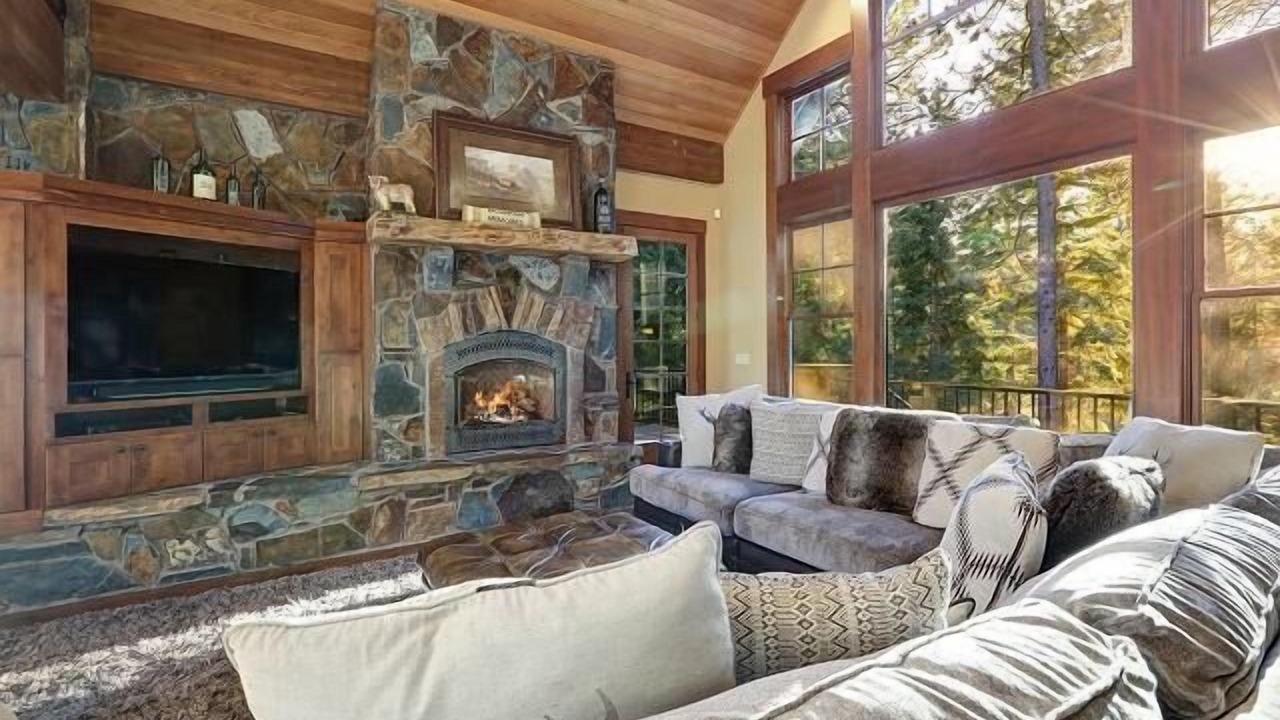 Photo of Livingroom in Cle Elum
