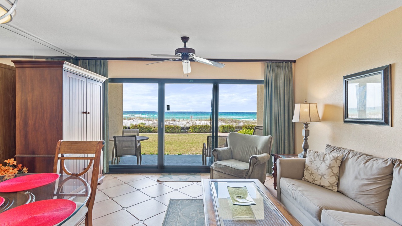 Photo of Livingroom in Destin