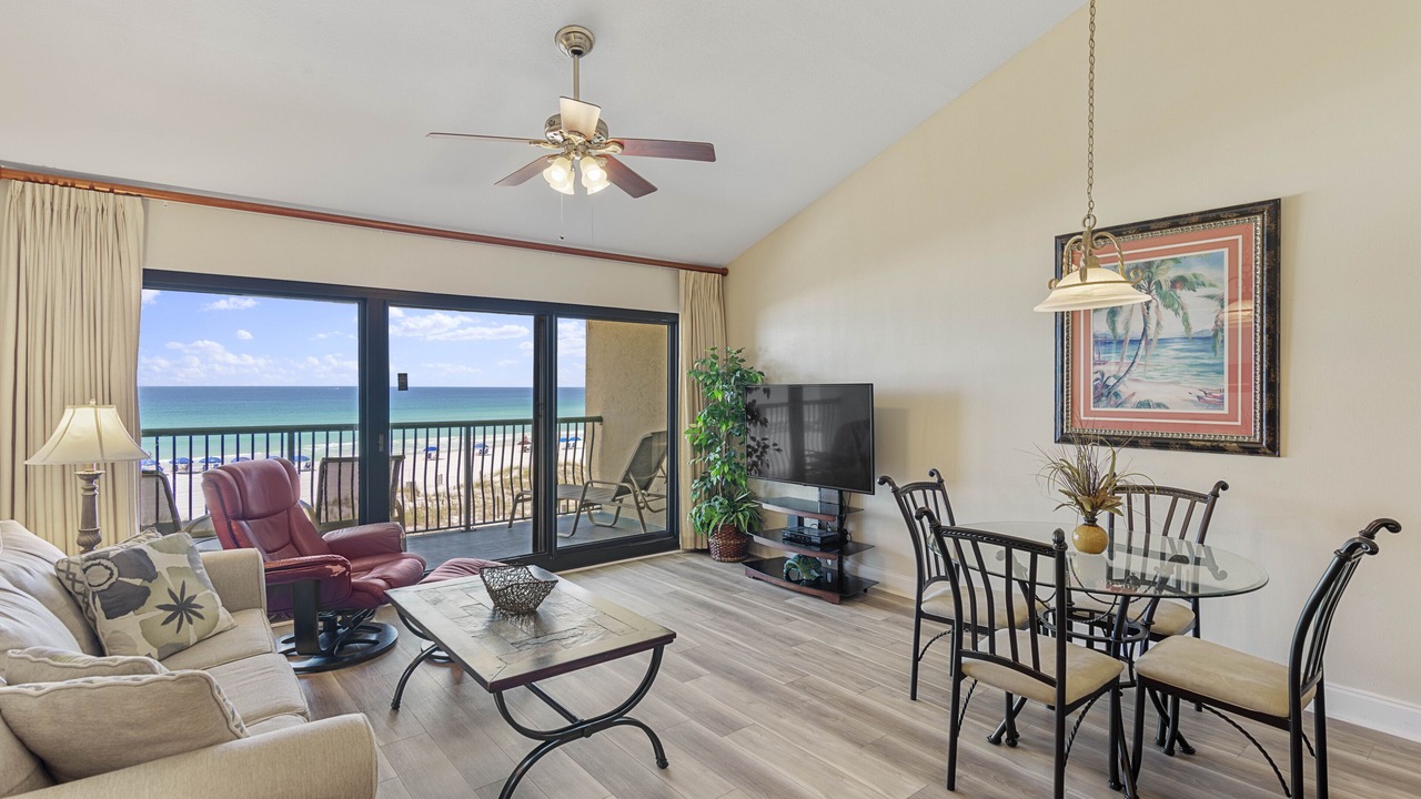 Photo of Livingroom in Destin