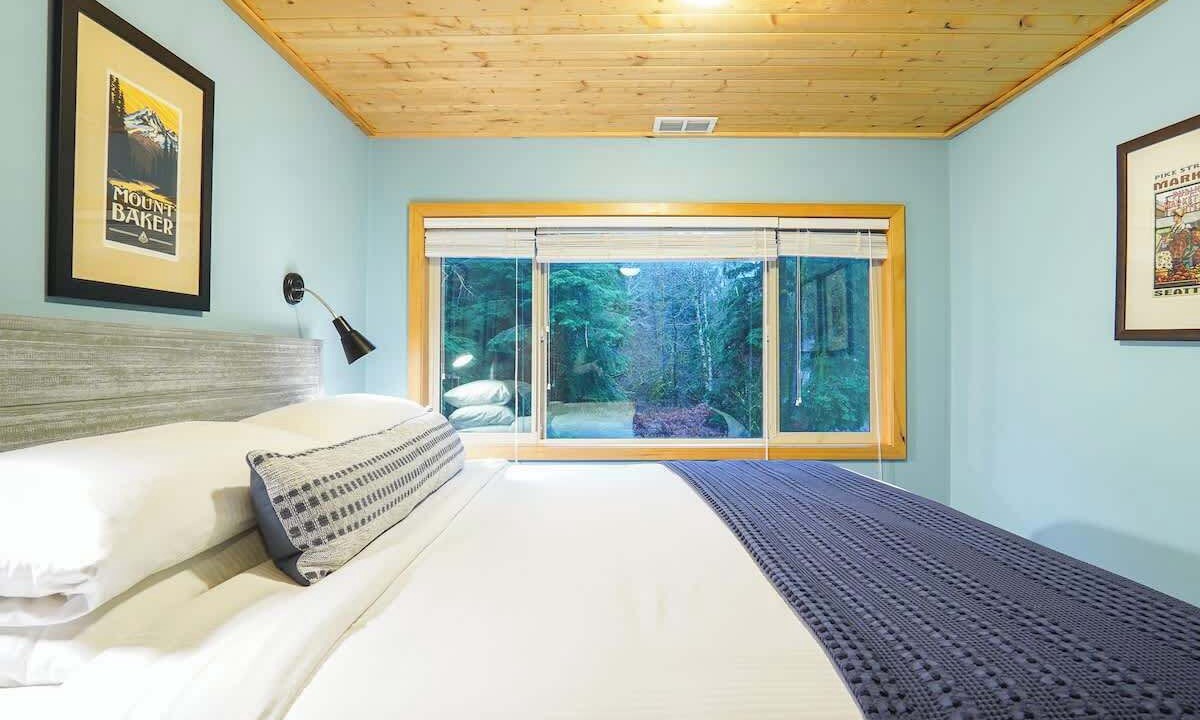 Photo of Bedroom in Glacier