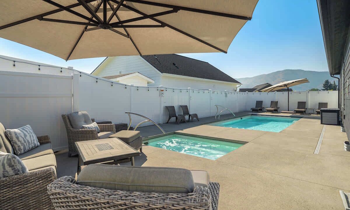 Photo of Outdoor in Manson