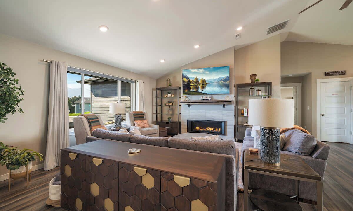 Photo of Livingroom in Manson