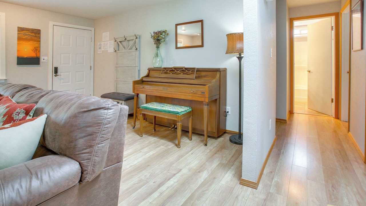 Photo of Livingroom in Port Angeles