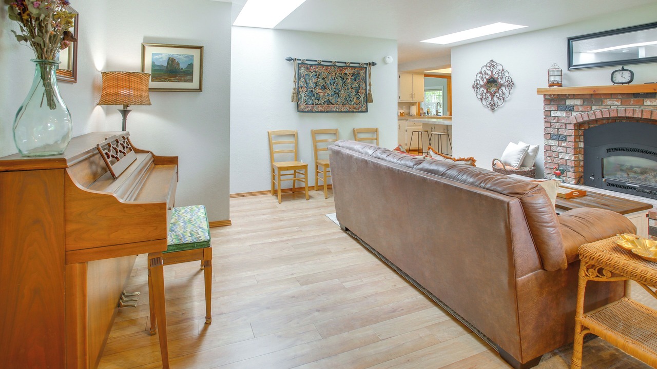 Photo of Livingroom in Port Angeles
