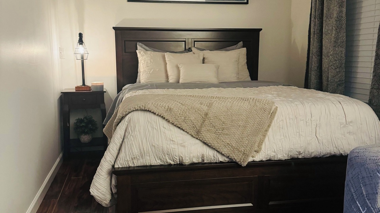 Photo of Bedroom in SeaTac