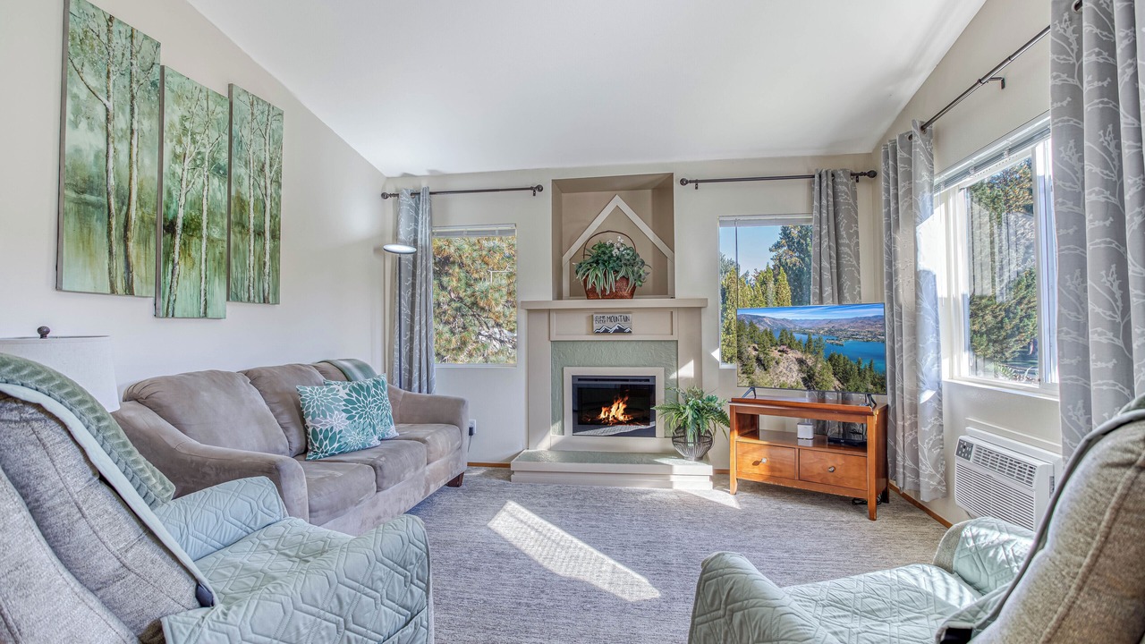 Photo of Livingroom in Downtown Leavenworth