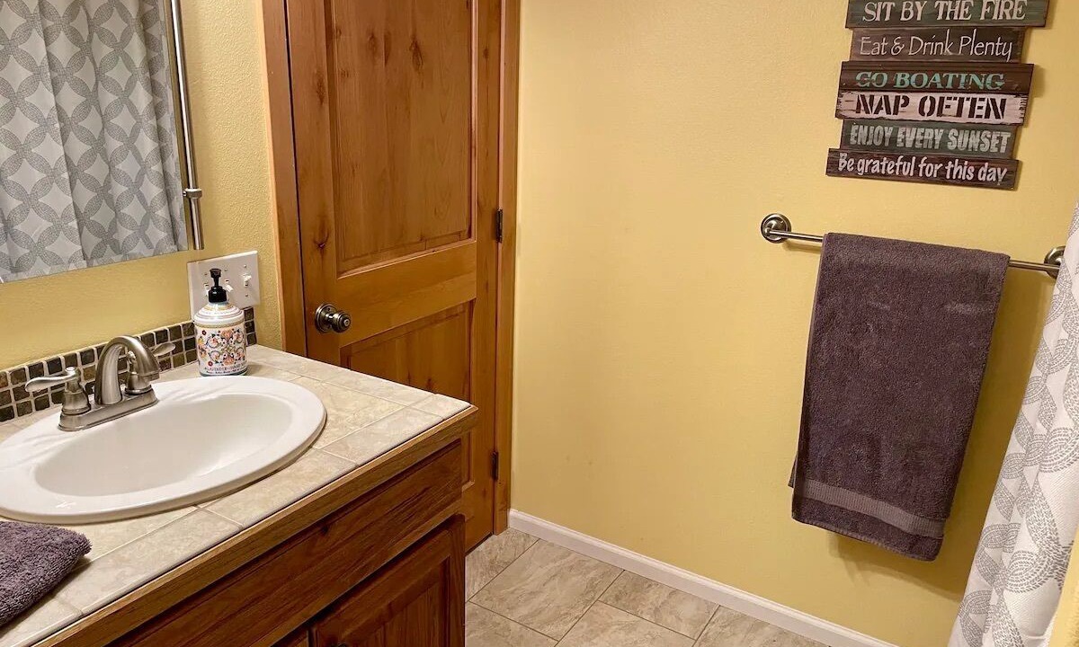 Photo of Bathroom in Grapeview