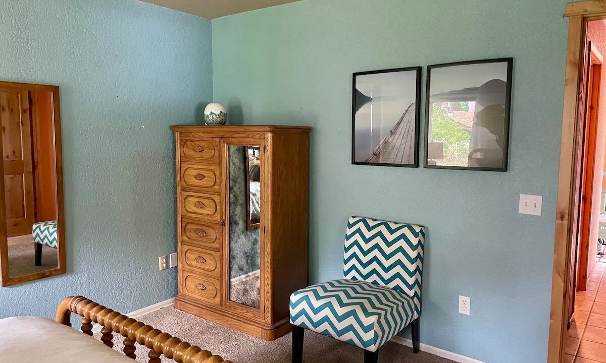 Photo of Bedroom in Grapeview