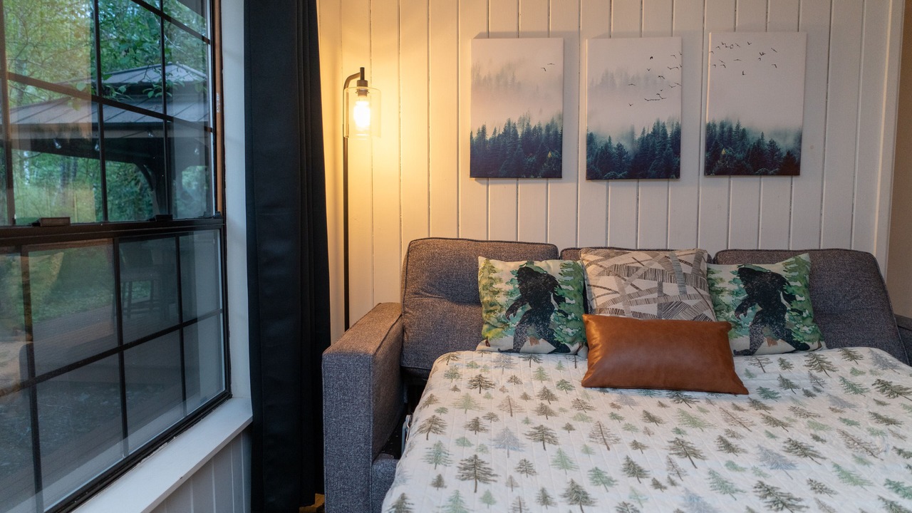 Photo of Bedroom in Hoodsport