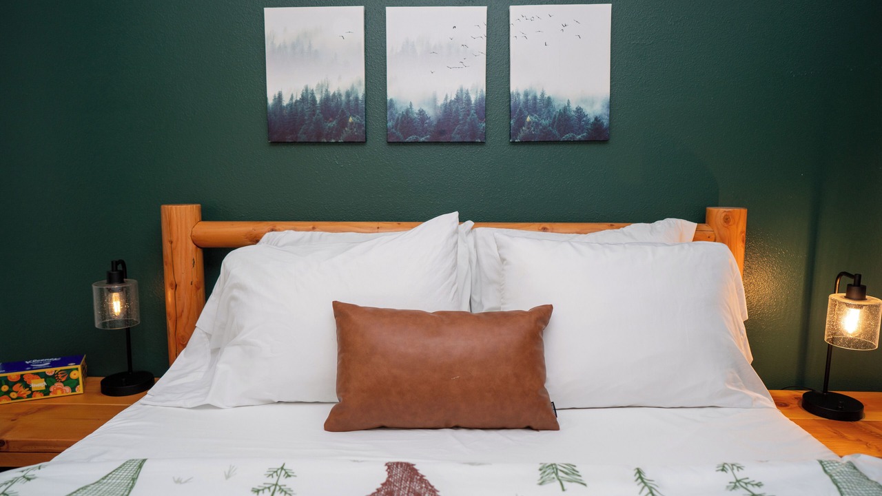 Photo of Bedroom in Hoodsport