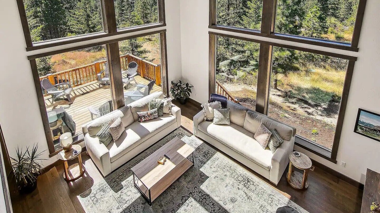 Photo of Livingroom in Cle Elum