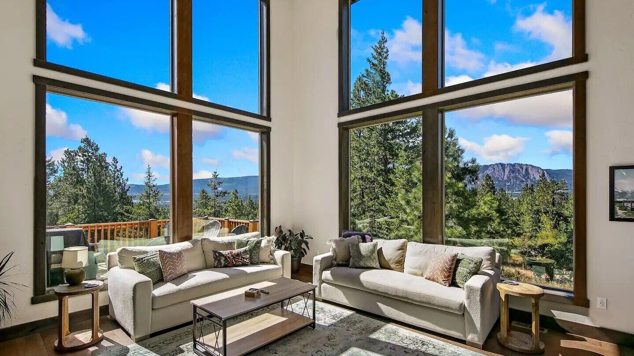 Photo of Livingroom in Cle Elum