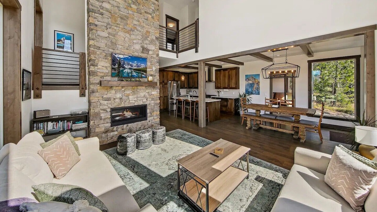 Photo of Livingroom in Cle Elum