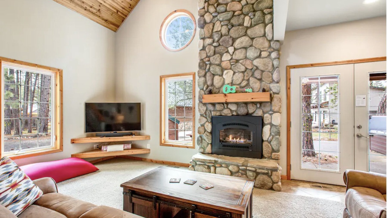 Photo of Livingroom in Ronald
