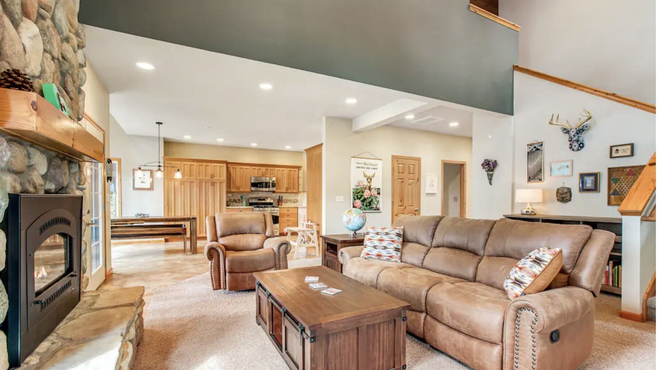 Photo of Livingroom in Ronald