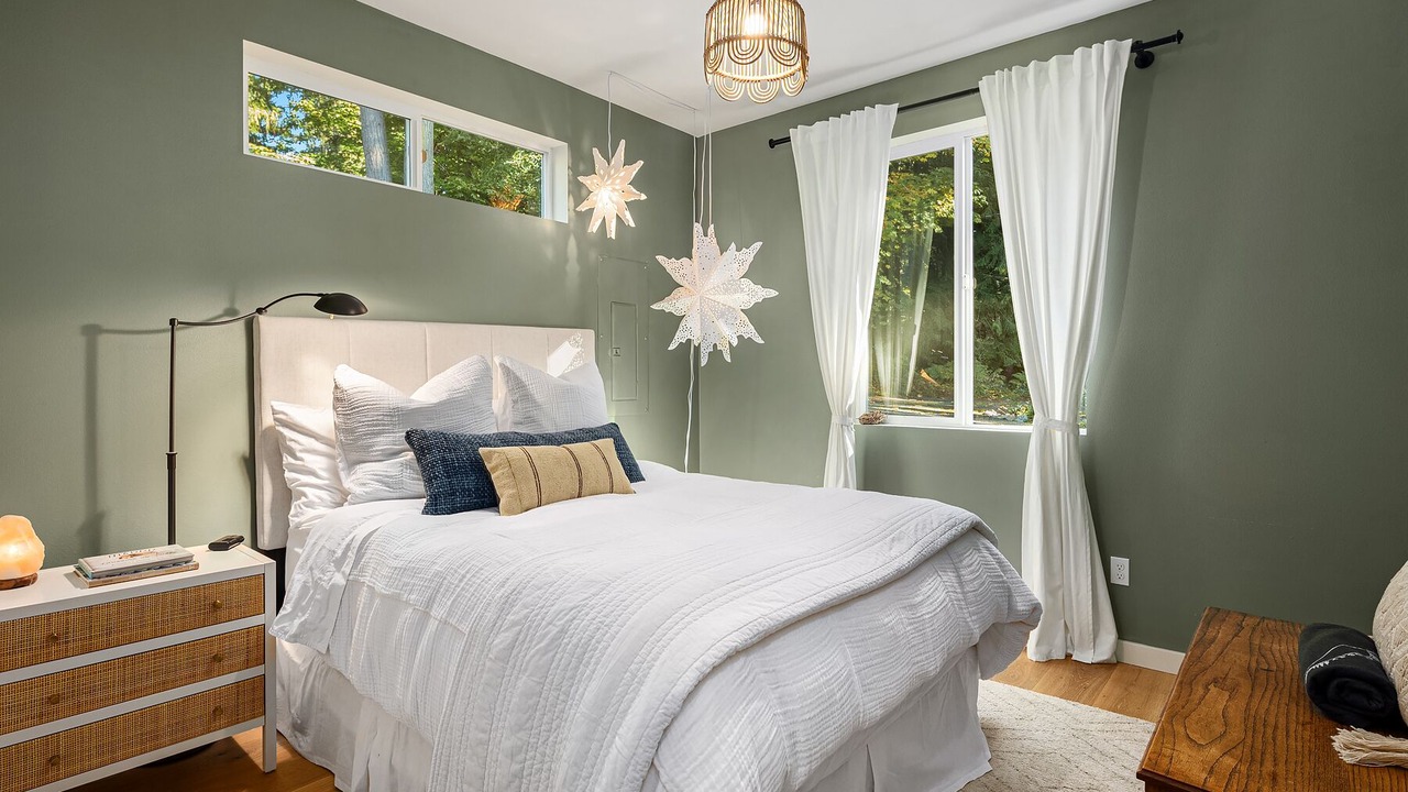 Photo of Bedroom in Freeland