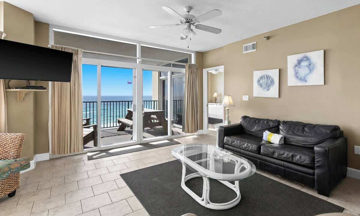 Photo of Livingroom in Destin