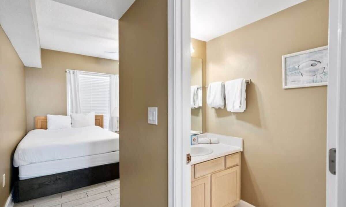 Photo of Bedroom in Destin