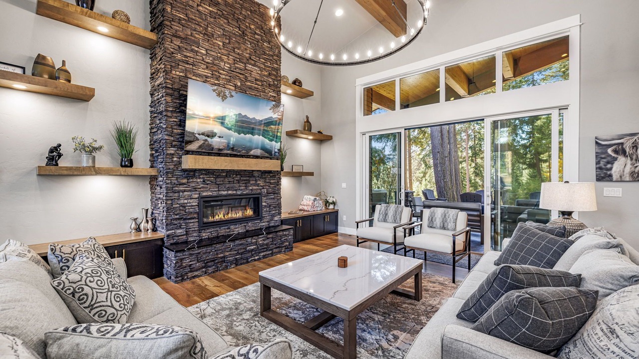 Photo of Livingroom in Cle Elum
